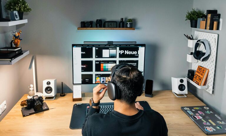 Simple Steps to Create a Relaxing Home Workspace for Better Productivity